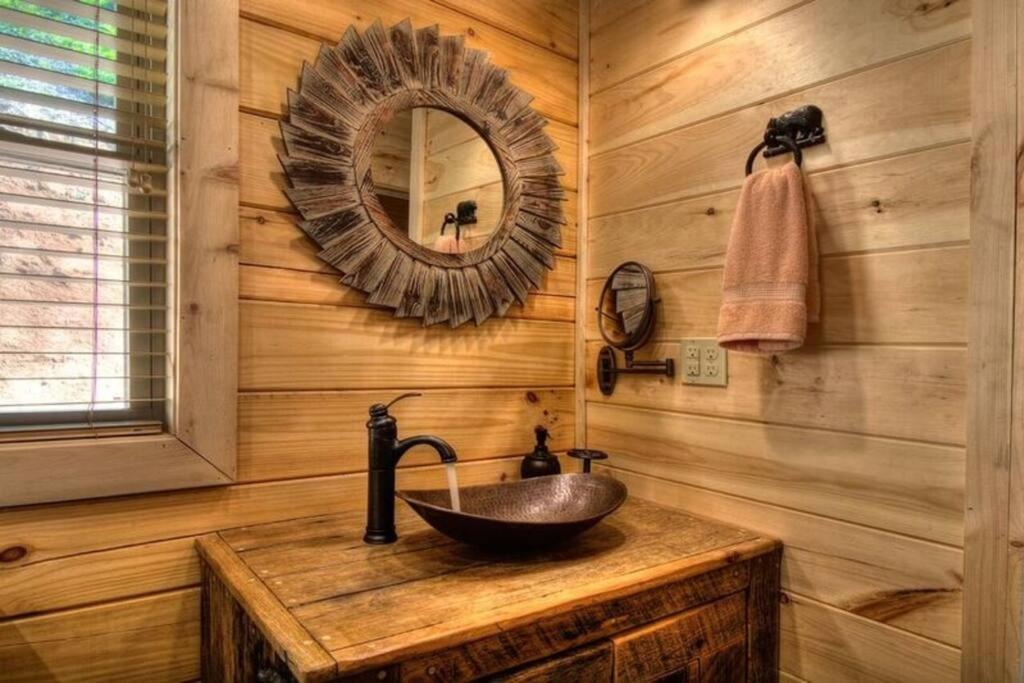 Honeymoon Getaway In Woods Near Noc And Smoky Mtn Rr Villa Bryson City Exterior photo